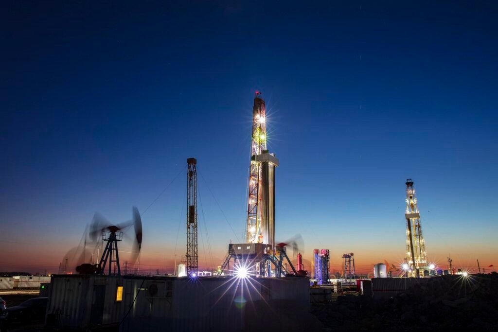 An oil field that exemplifies the need for oil and gas lead generation